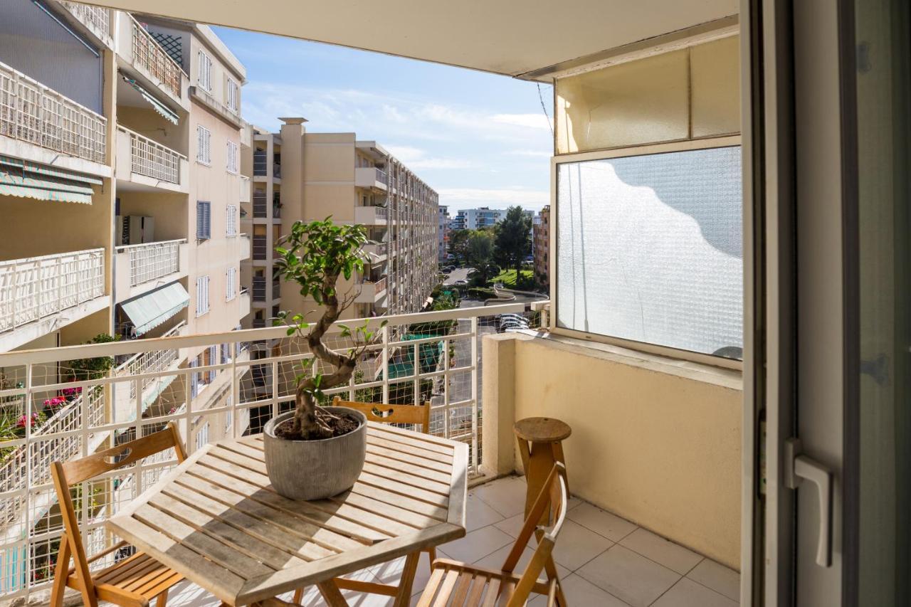 Appartement 55M2, Tres Proche Plage, Hippodrome, Tous Commerces Cagnes-sur-Mer Buitenkant foto
